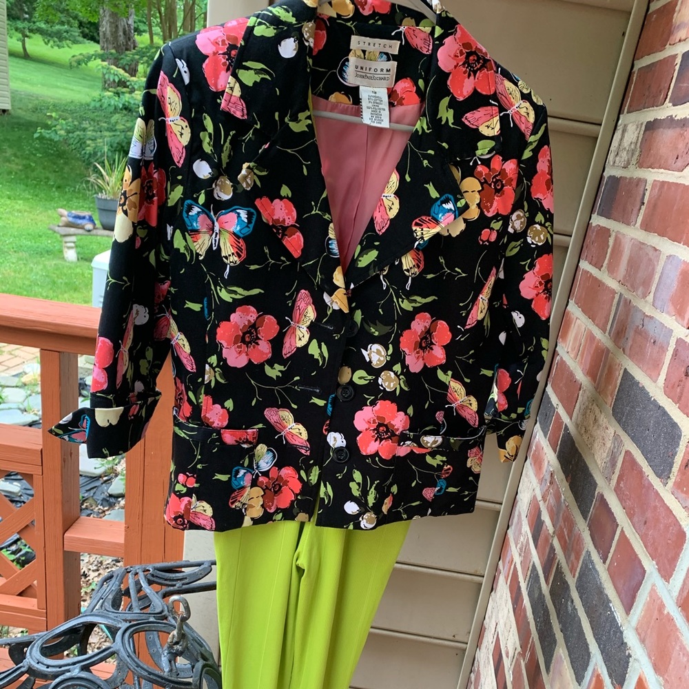 Jumper is a size6 and jacket is a size 12.